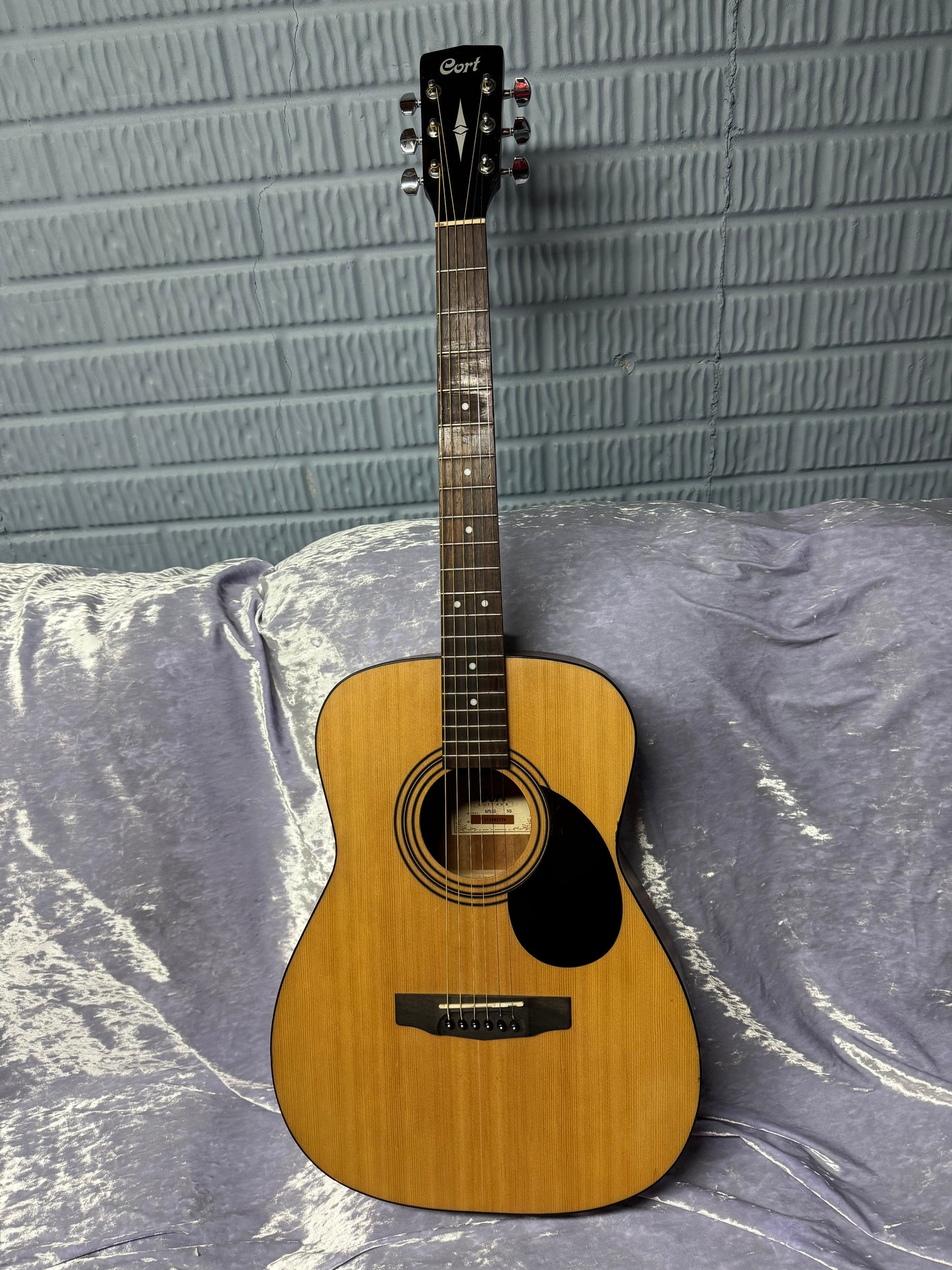 Cort Acoustic Guitar Concert size.